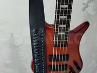 Гитарный ремень из кожи со шнуровкой