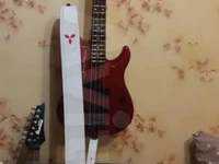 Гитарный ремень из натуральной белой кожи