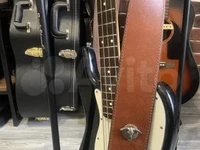 Гитарный ремень из кожи, толщиной 4 мм,  с кончо