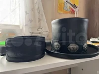 Шляпа-цилиндр и  гитарный ремень в стиле Slash