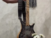 Гитарный ремень с люверсами