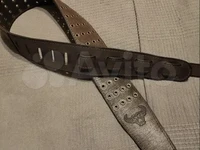 Гитарный ремень из натуральной кожи  с люверсами и логотипом быка