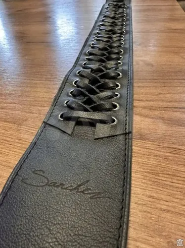 Гитарный ремень со шнуровкой