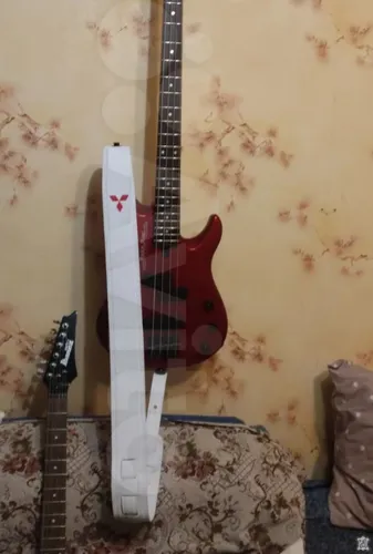 Гитарный ремень из натуральной белой кожи