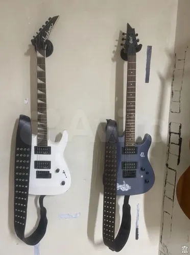 Гитарный ремень из толстой кожи 4 мм с хольнитенами