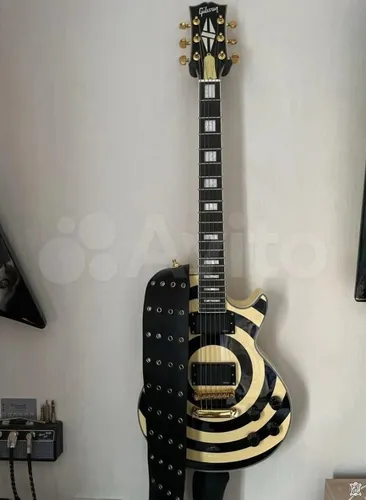 Гитарный ремень з натуральной кожи с люверсами и пряжкой