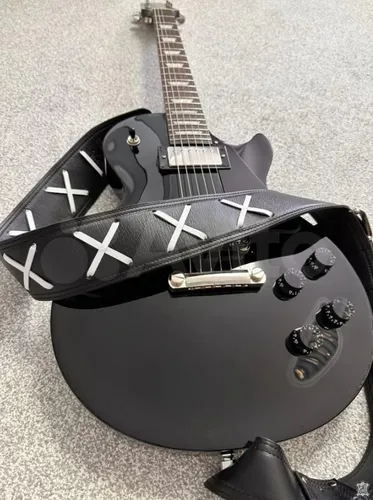 Гитарный ремень со шнуровкой