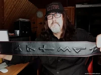 Двойная кожа, объмные буквы, красная строчка